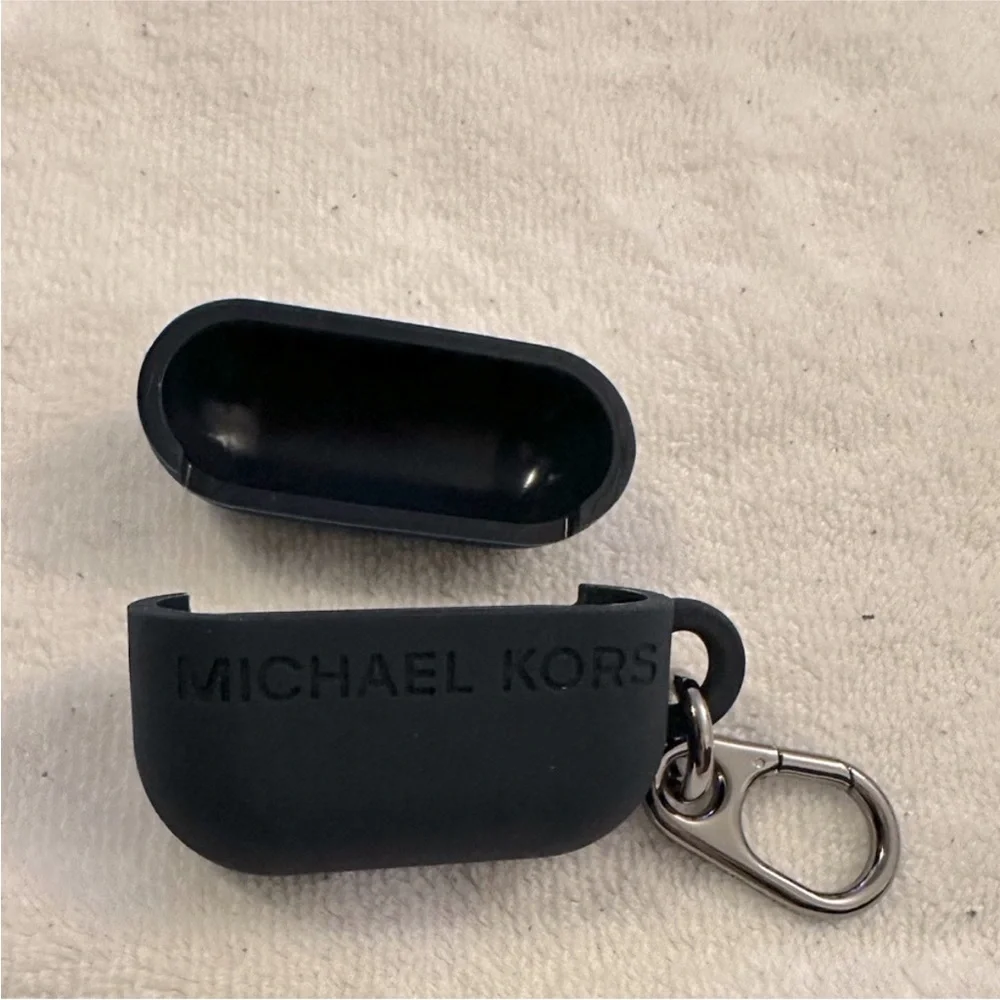 Michael Kors Logo Embossed Case for Apple AirPods Pro‎ NWOT